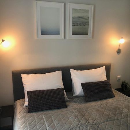 Cosy 1 Bedroom Apartment In The Heart Of Old Town With Parking カウナス エクステリア 写真