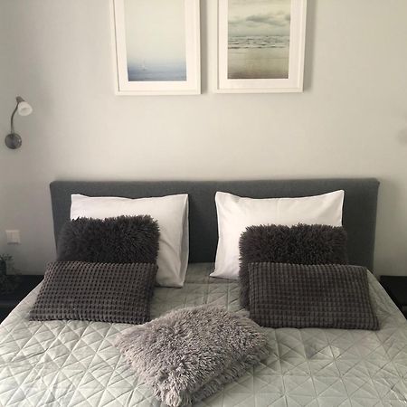 Cosy 1 Bedroom Apartment In The Heart Of Old Town With Parking カウナス エクステリア 写真