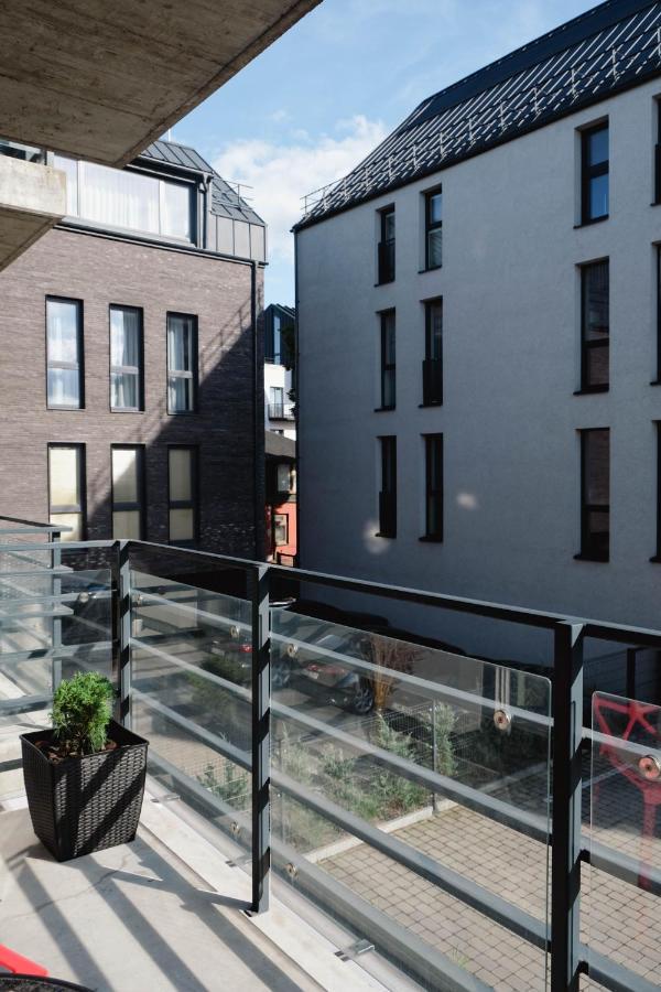 Cosy 1 Bedroom Apartment In The Heart Of Old Town With Parking カウナス エクステリア 写真