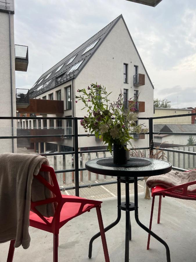 Cosy 1 Bedroom Apartment In The Heart Of Old Town With Parking カウナス エクステリア 写真