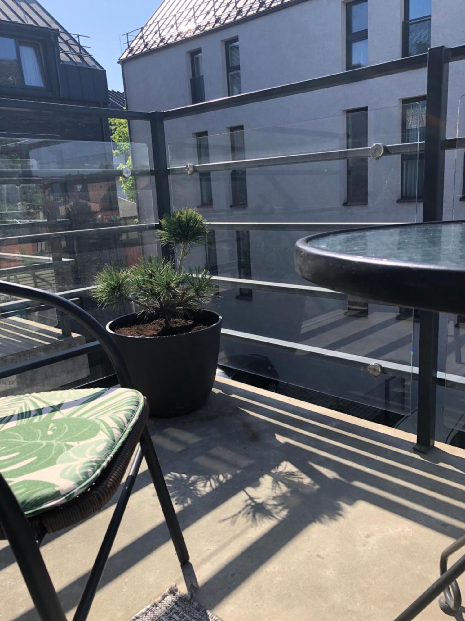 Cosy 1 Bedroom Apartment In The Heart Of Old Town With Parking カウナス エクステリア 写真